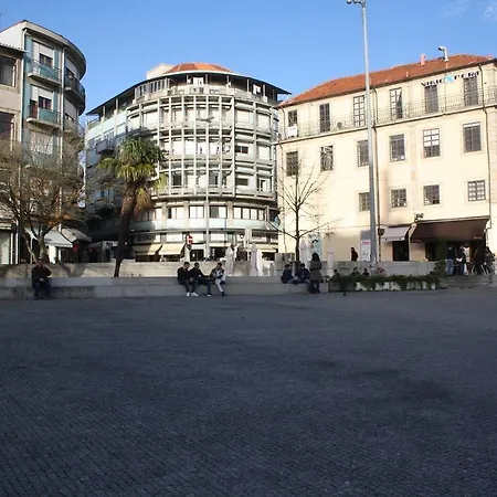 阿莱格里亚旅馆 *